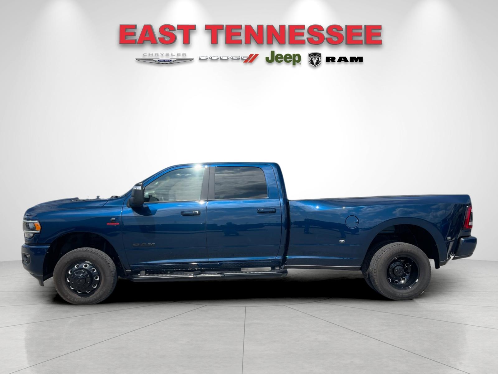 Used 2023 Blue Ram Laramie image 6