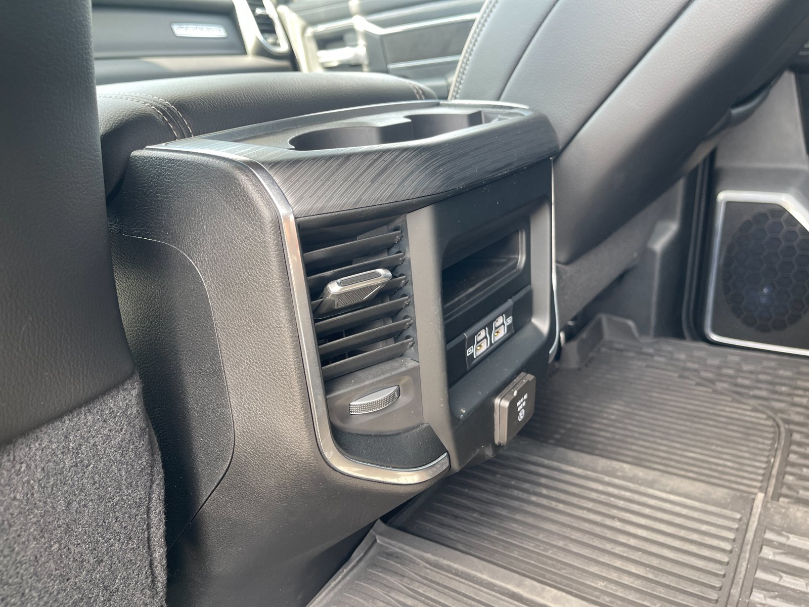 Used 2023 Blue Ram Laramie image 14