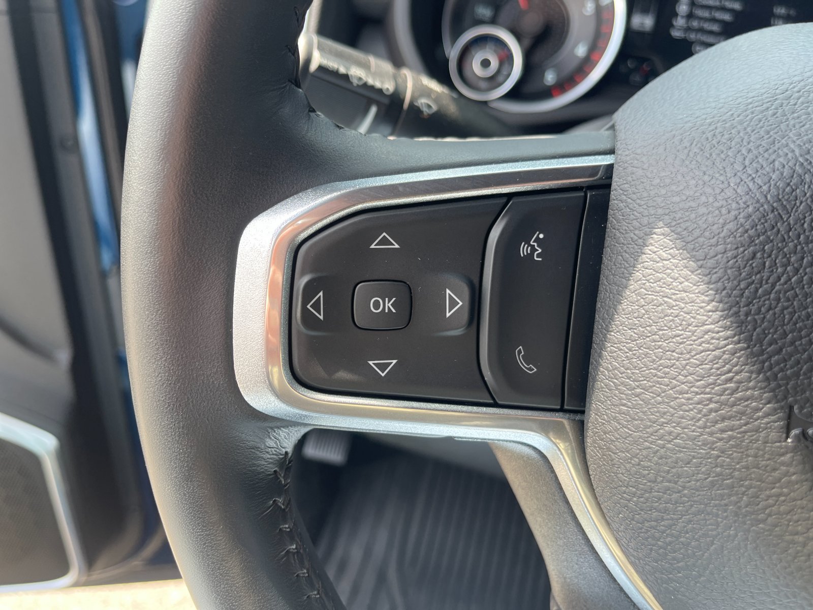 Used 2023 Blue Ram Laramie image 27