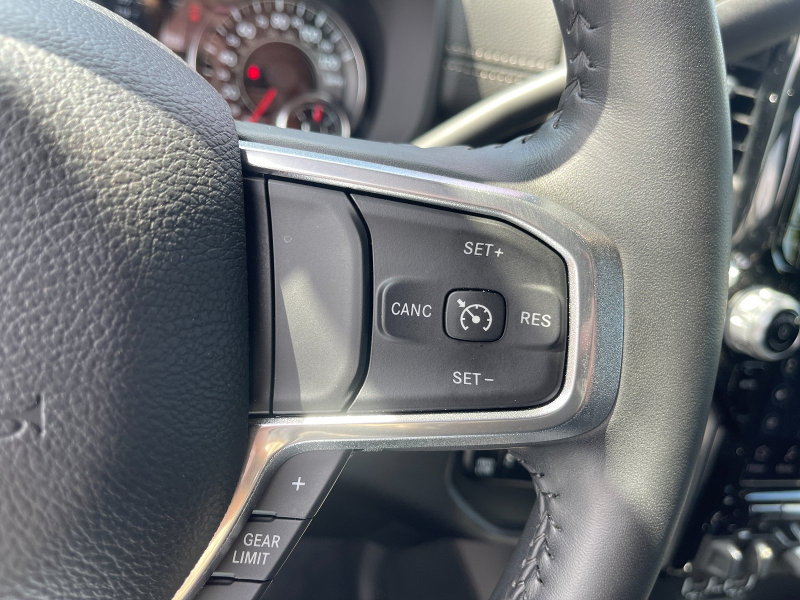 Used 2023 Blue Ram Laramie image 28