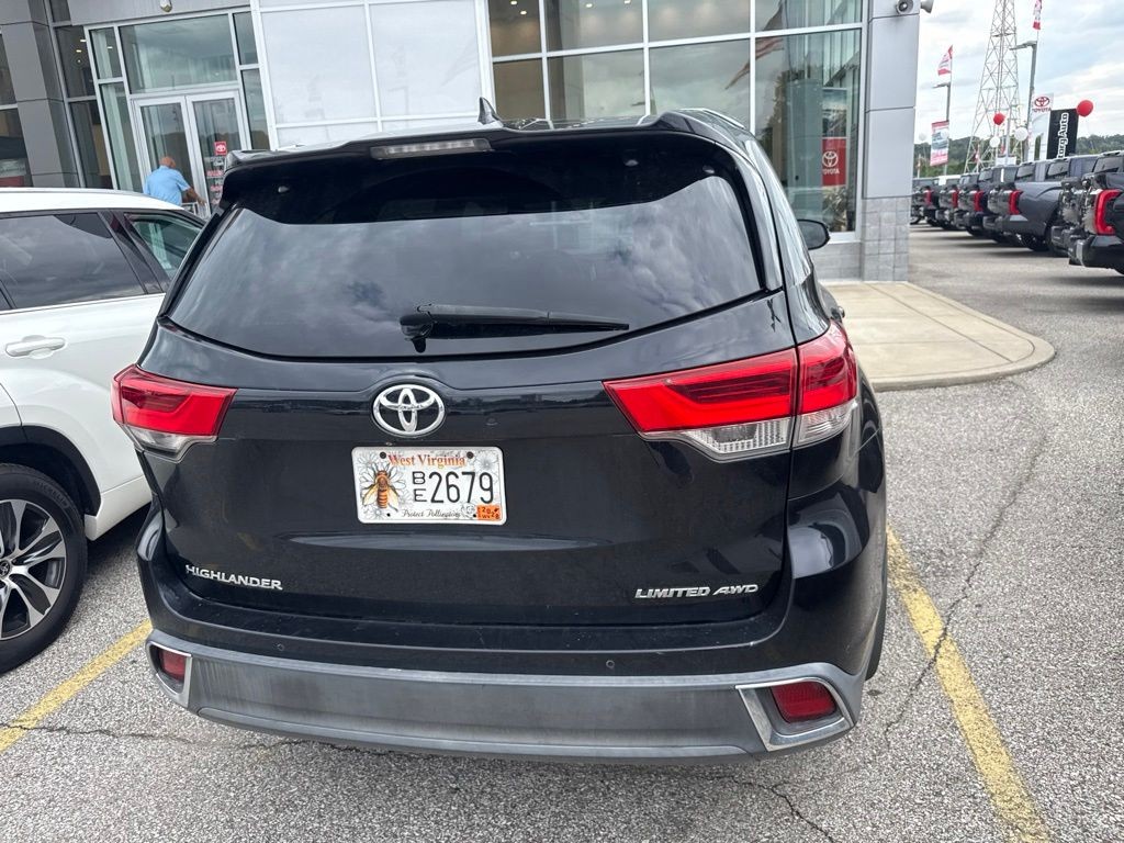 Used 2019 Black Toyota Limited Platinum image 5