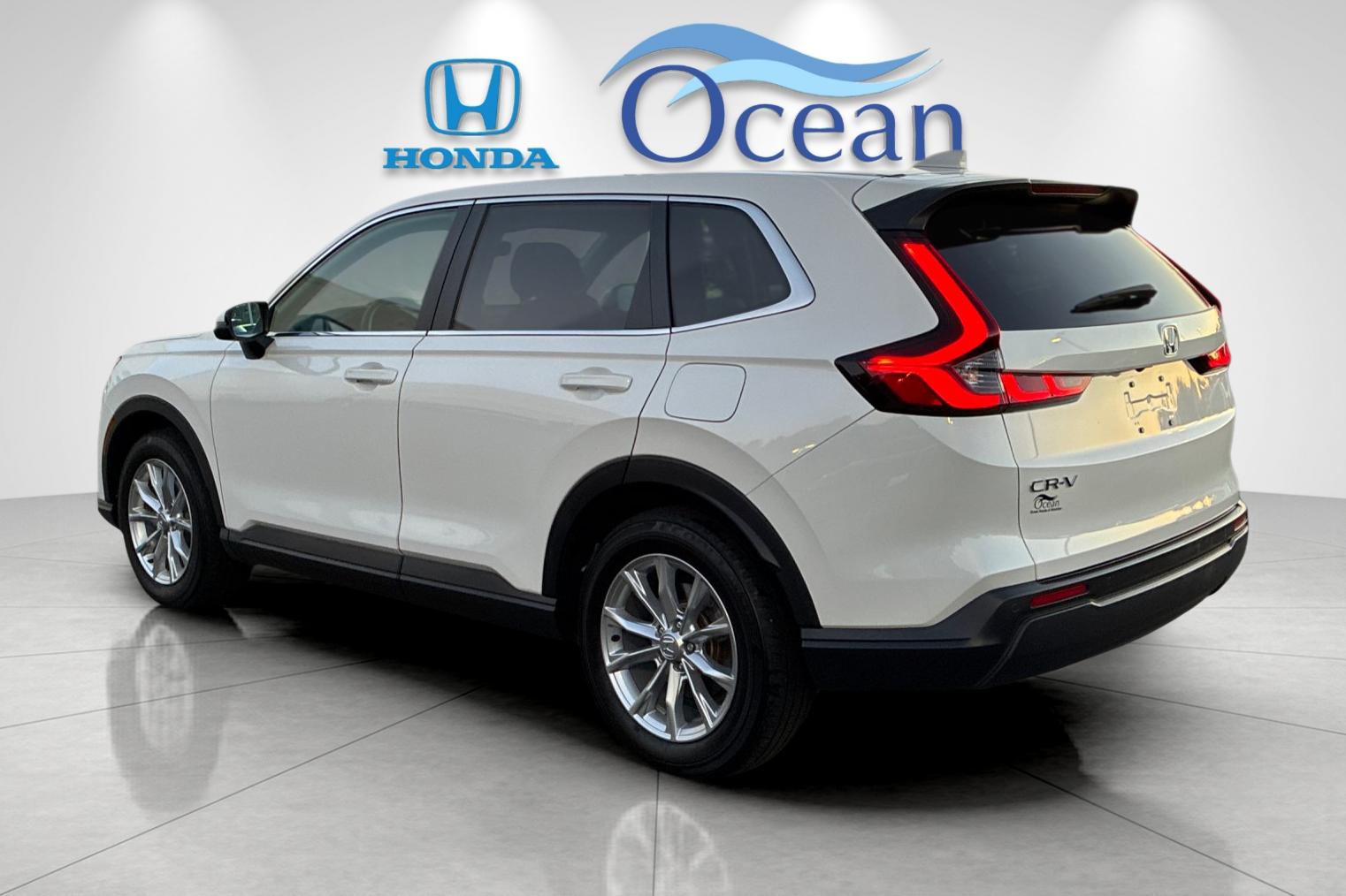 Used 2025 Platinum White Pearl Honda EX-L image 5