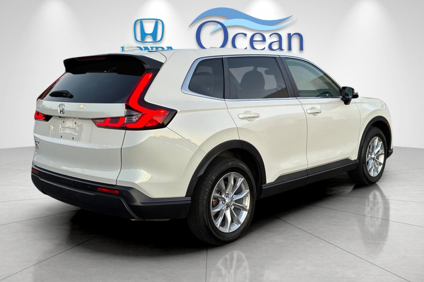 Used 2025 Platinum White Pearl Honda EX-L image 3
