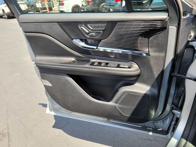 Used 2022 Silver Lincoln Standard image 24