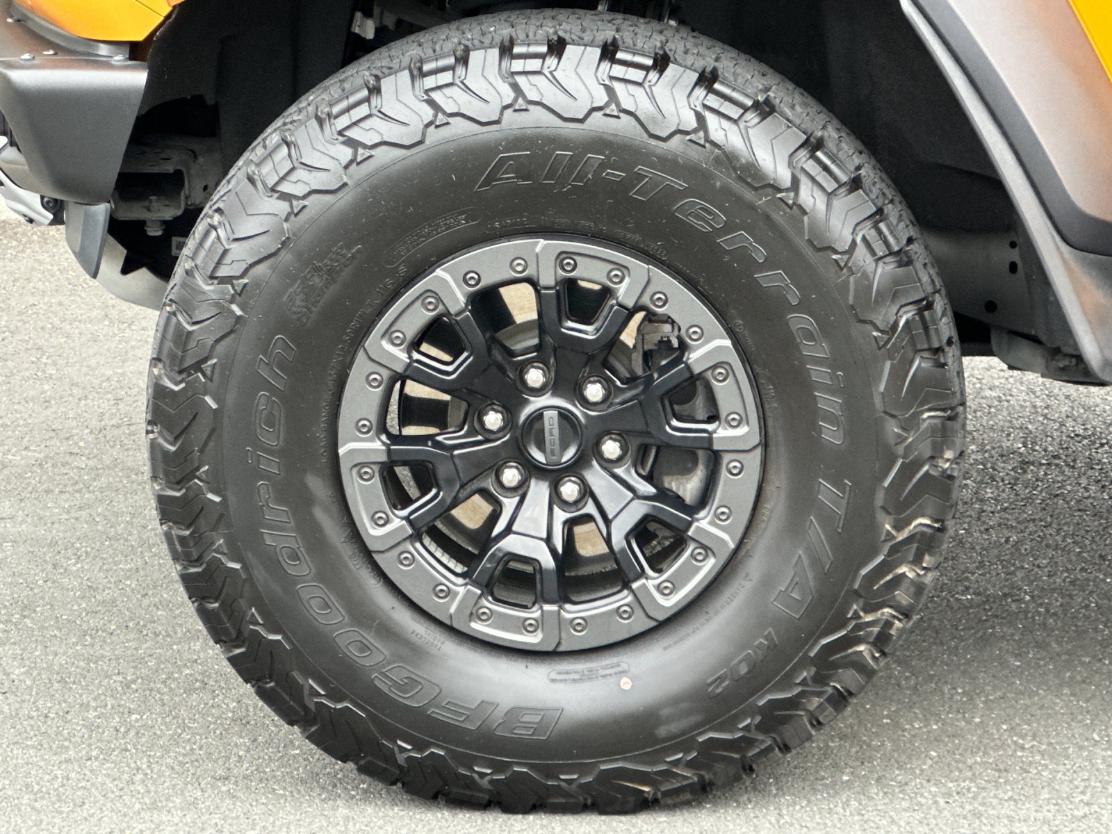 Used 2022 Orange Ford Raptor image 25