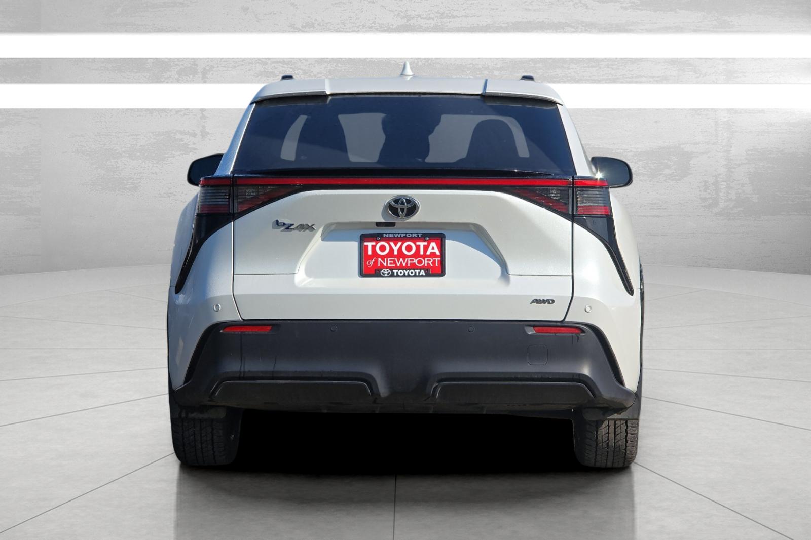 Used 2023 Beige Toyota XLE image 5