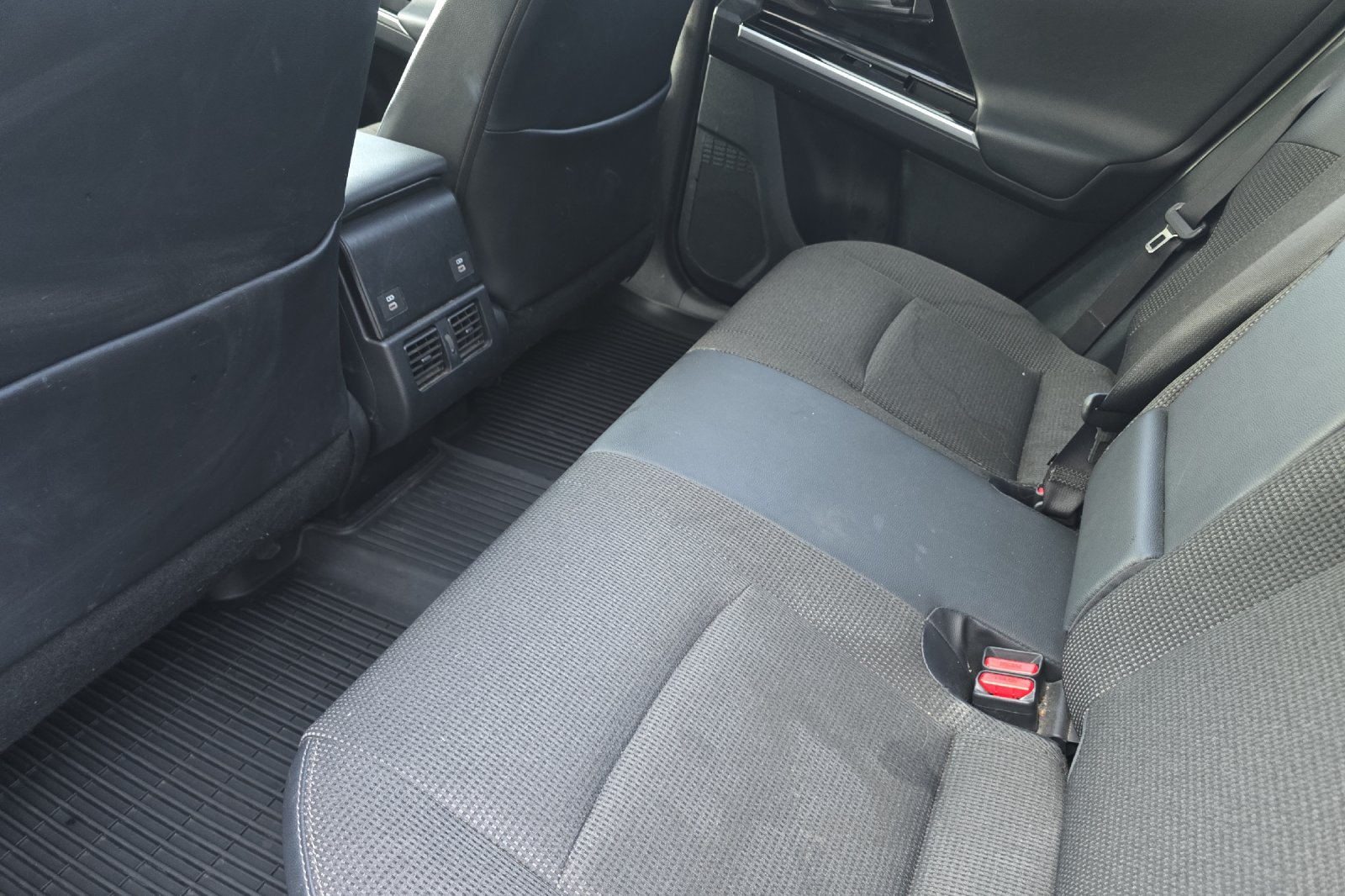 Used 2023 Beige Toyota XLE image 9