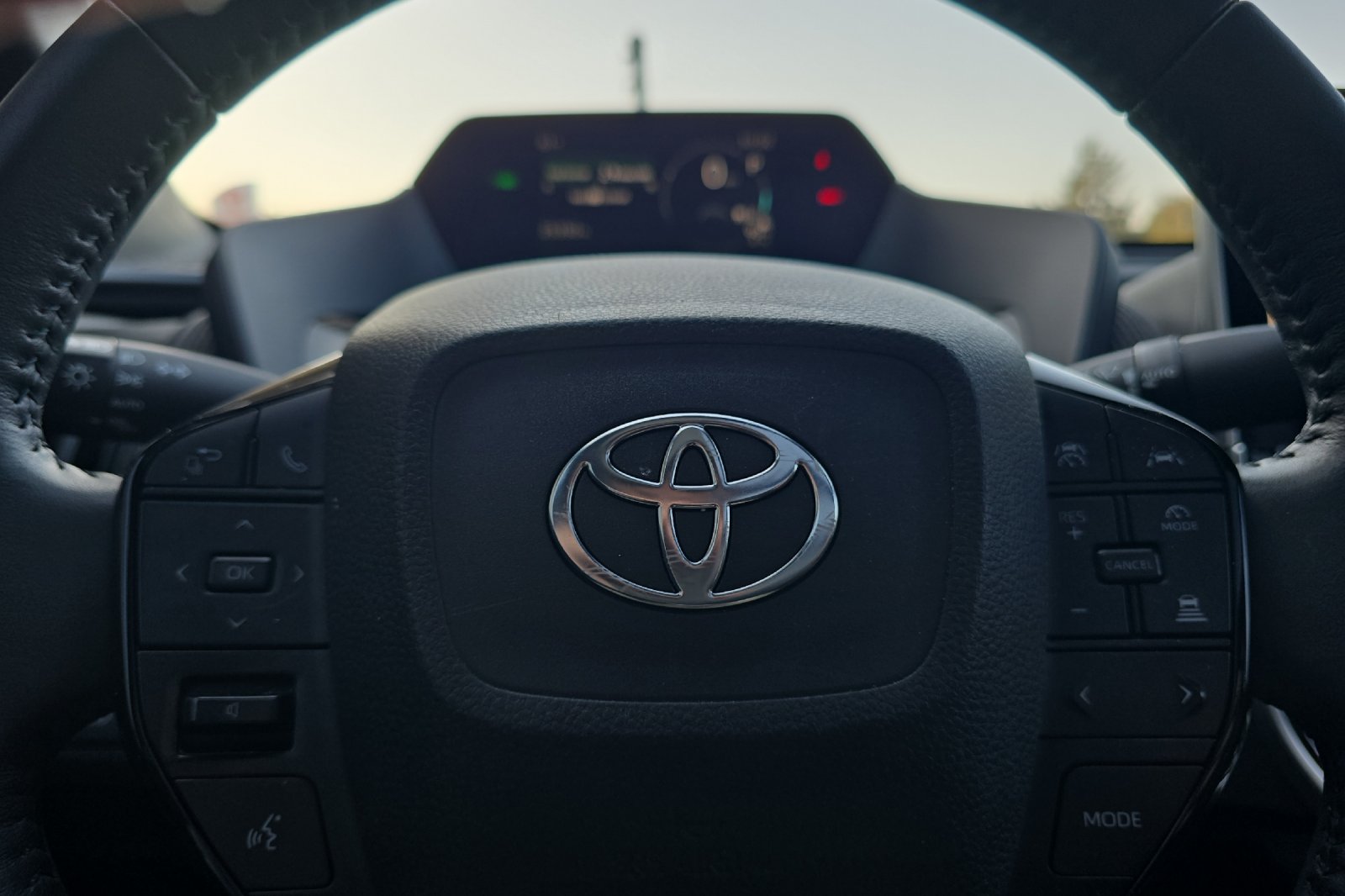 Used 2023 Beige Toyota XLE image 20