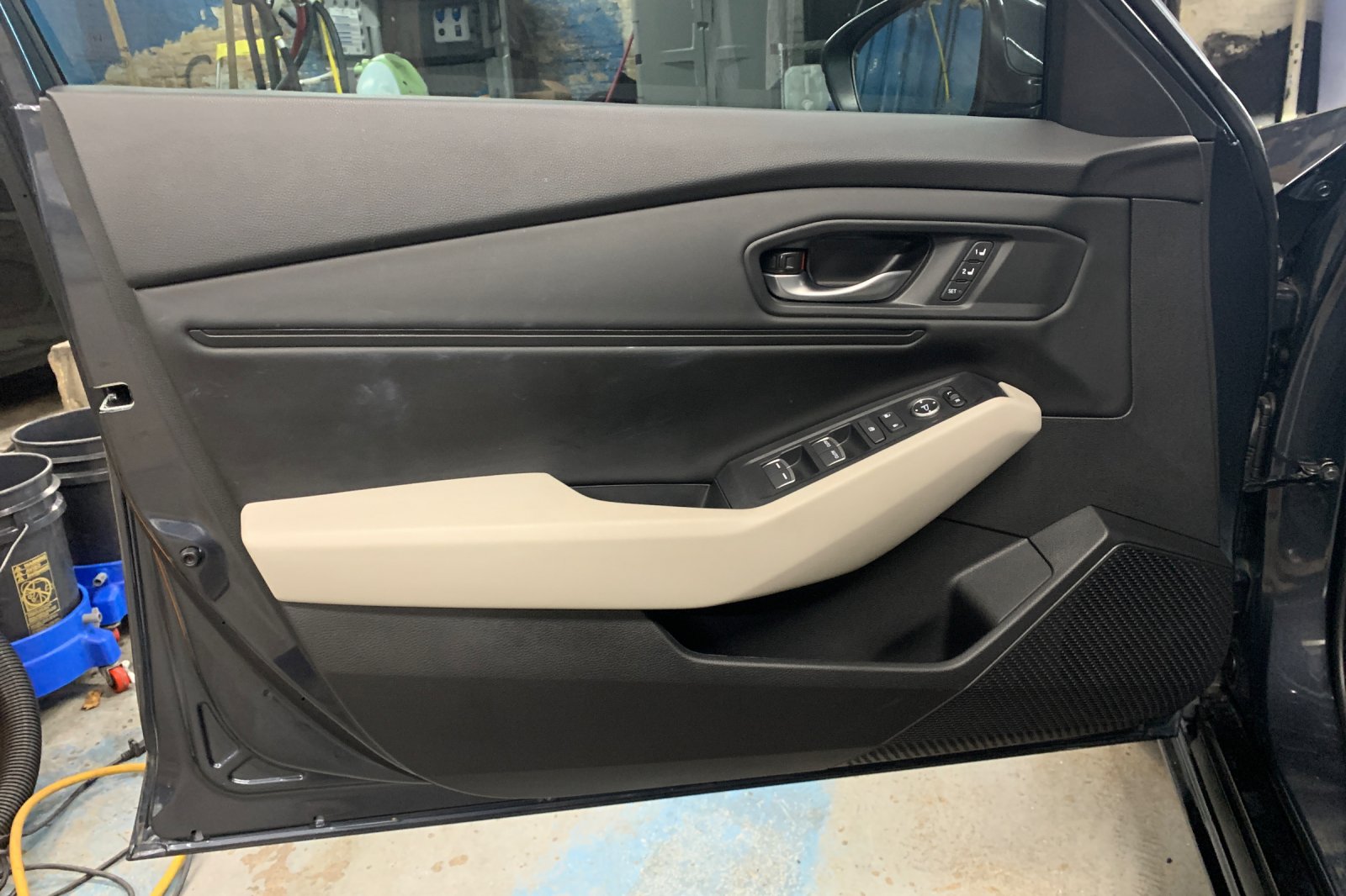 Certified Used 2025  Honda EX-L image 10