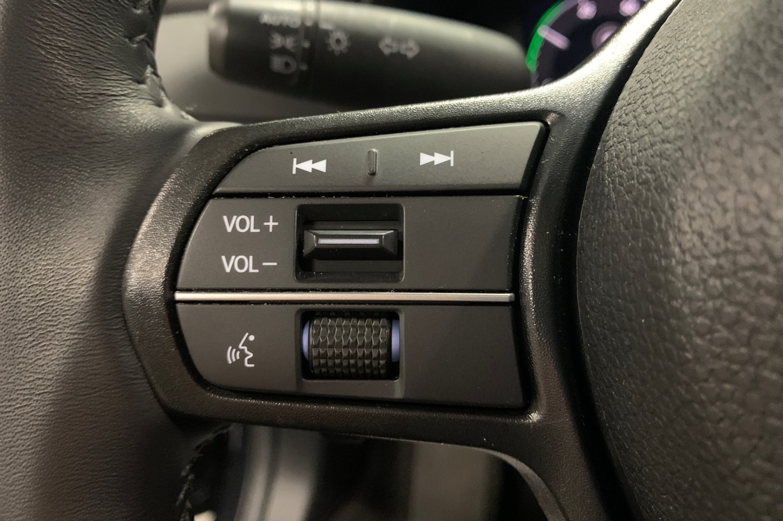 Certified Used 2025  Honda EX-L image 25