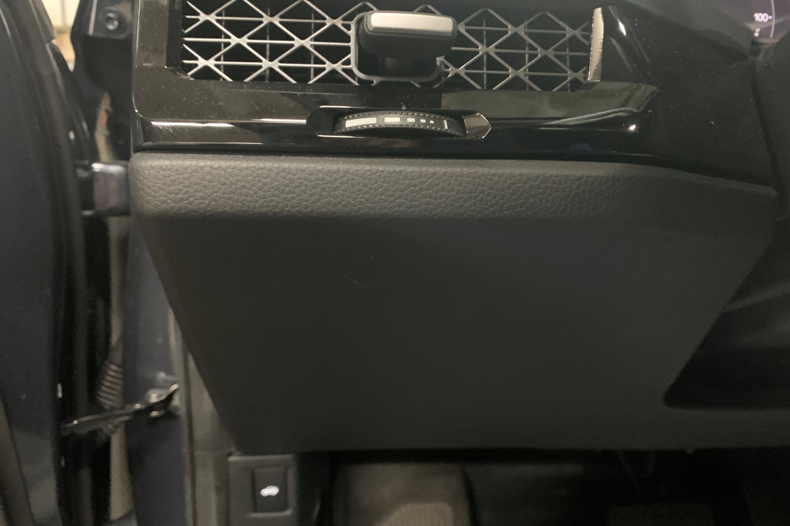 Certified Used 2025  Honda EX-L image 29