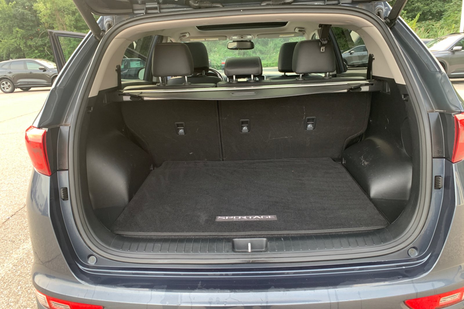Used 2018 Pacific Blue Kia EX image 18