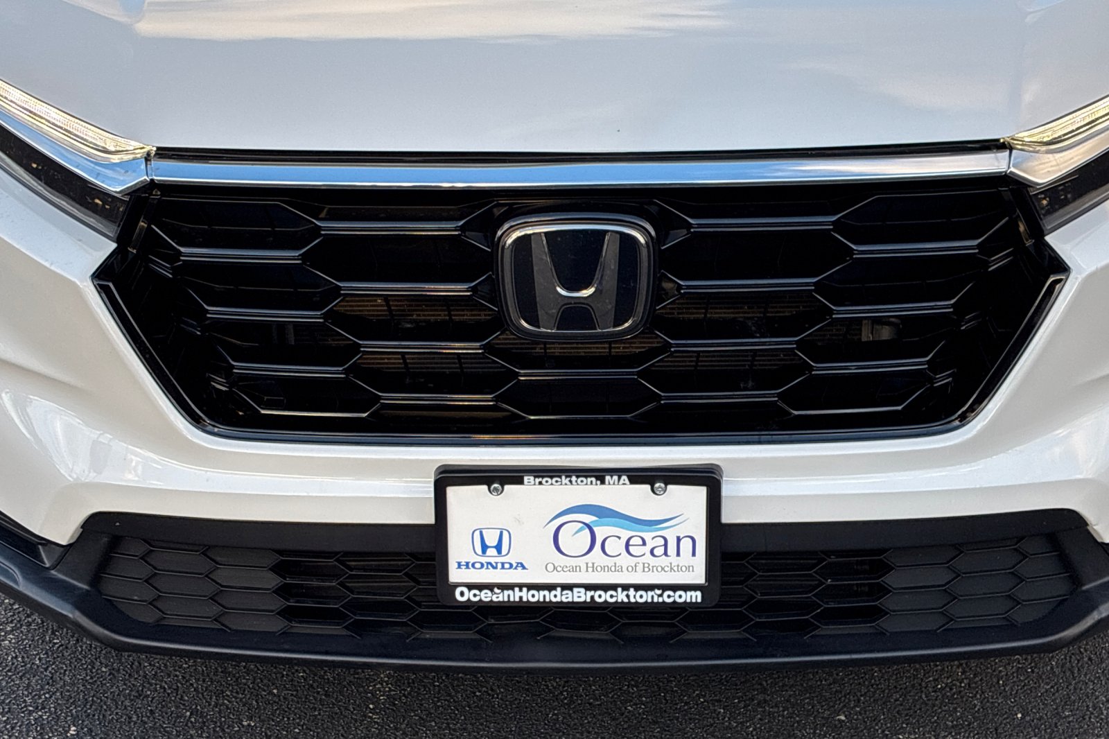 Used 2023 Platinum White Pearl Honda EX image 42