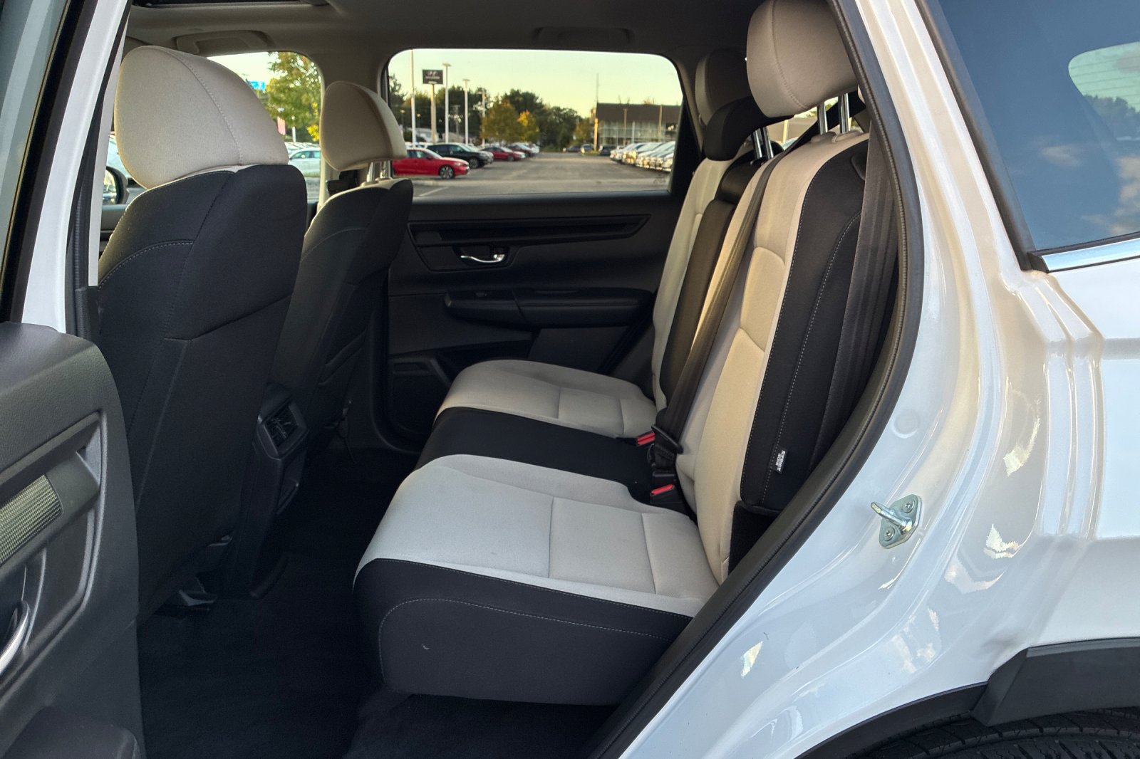 Used 2023 Platinum White Pearl Honda EX image 15