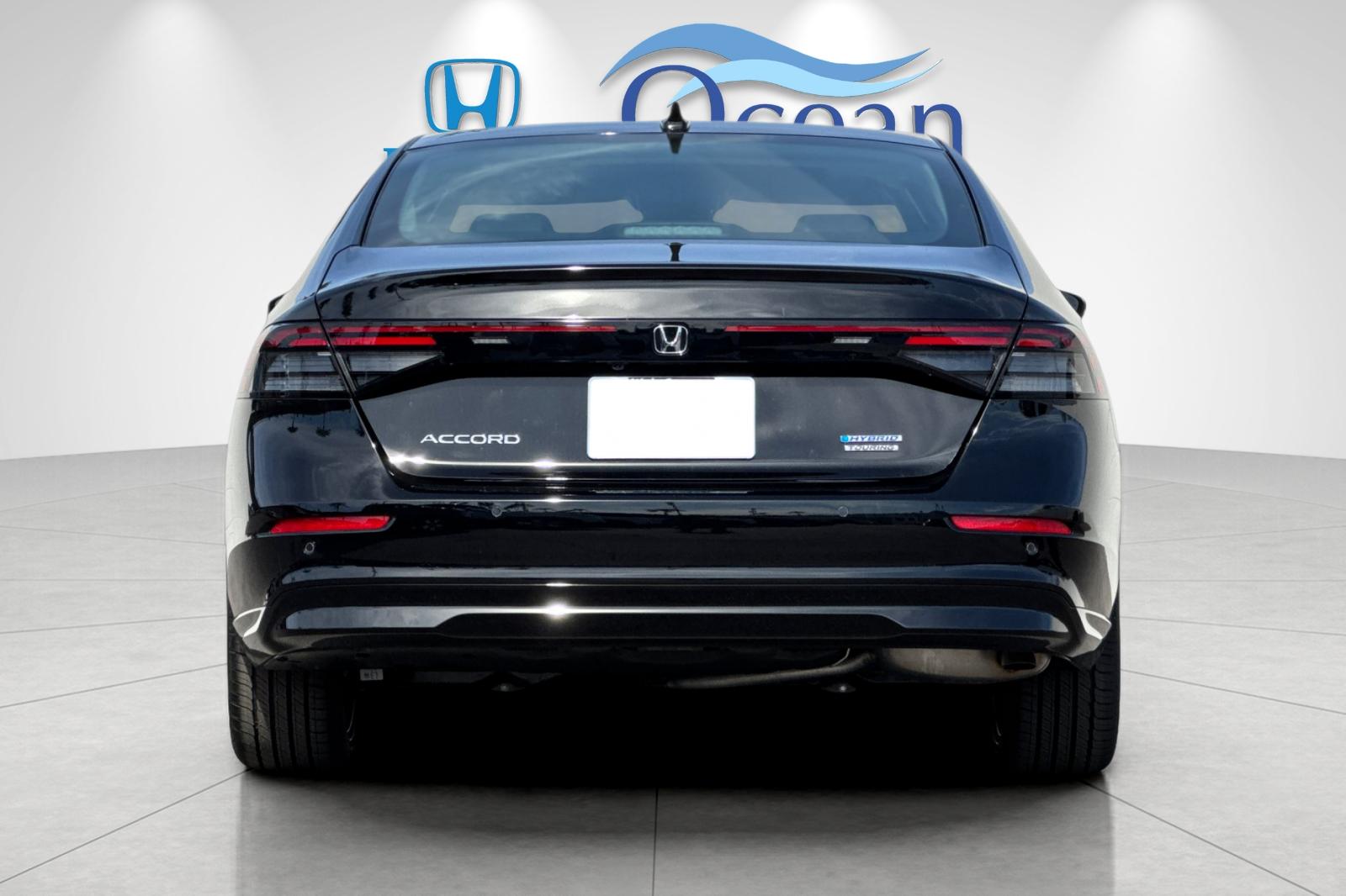 New 2026 Crystal Black Pearl Honda Touring image 4