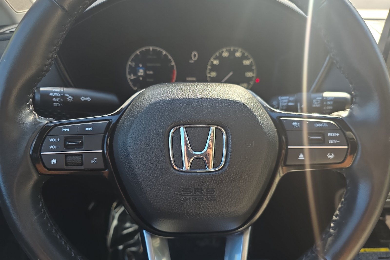 Used 2024 Meteorite Gray Metallic Honda EX-L image 23