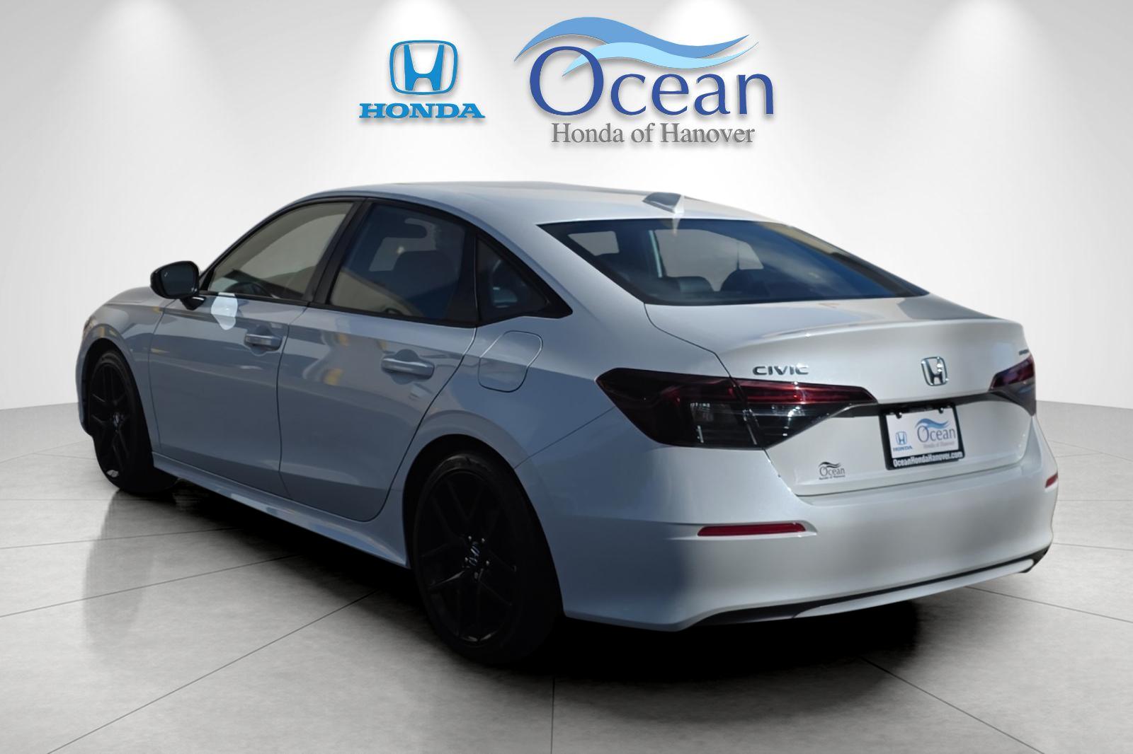 Used 2025 Platinum White Pearl Honda Sport image 5