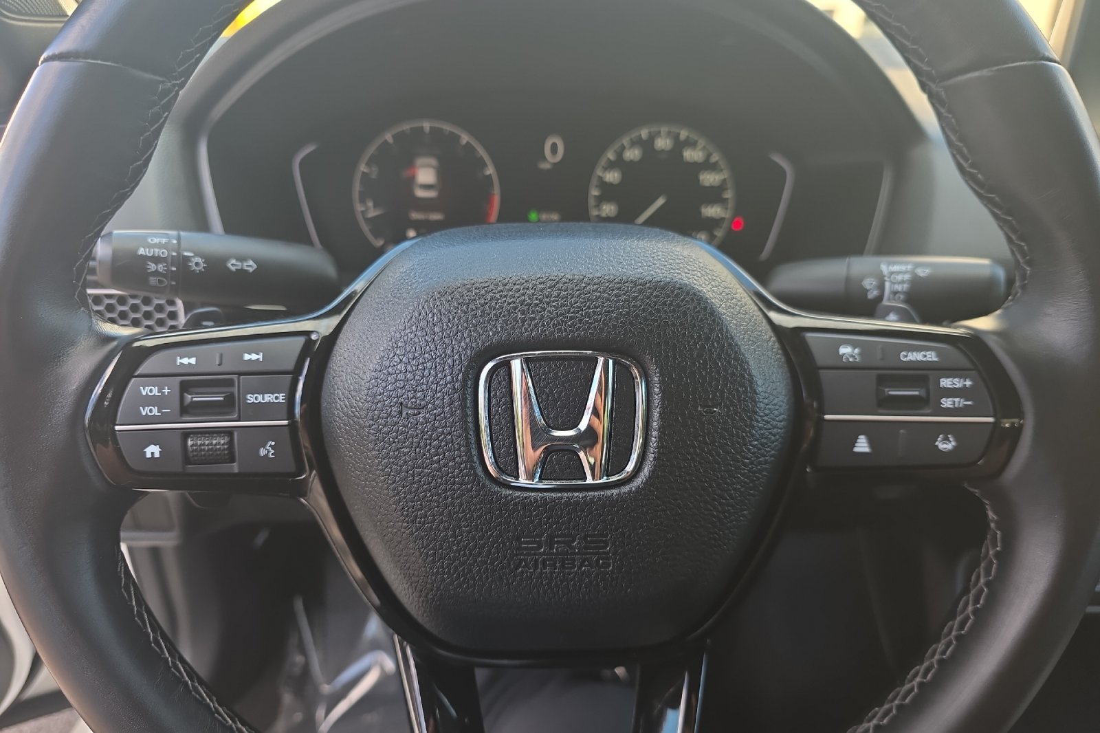 Used 2025 Platinum White Pearl Honda Sport image 21