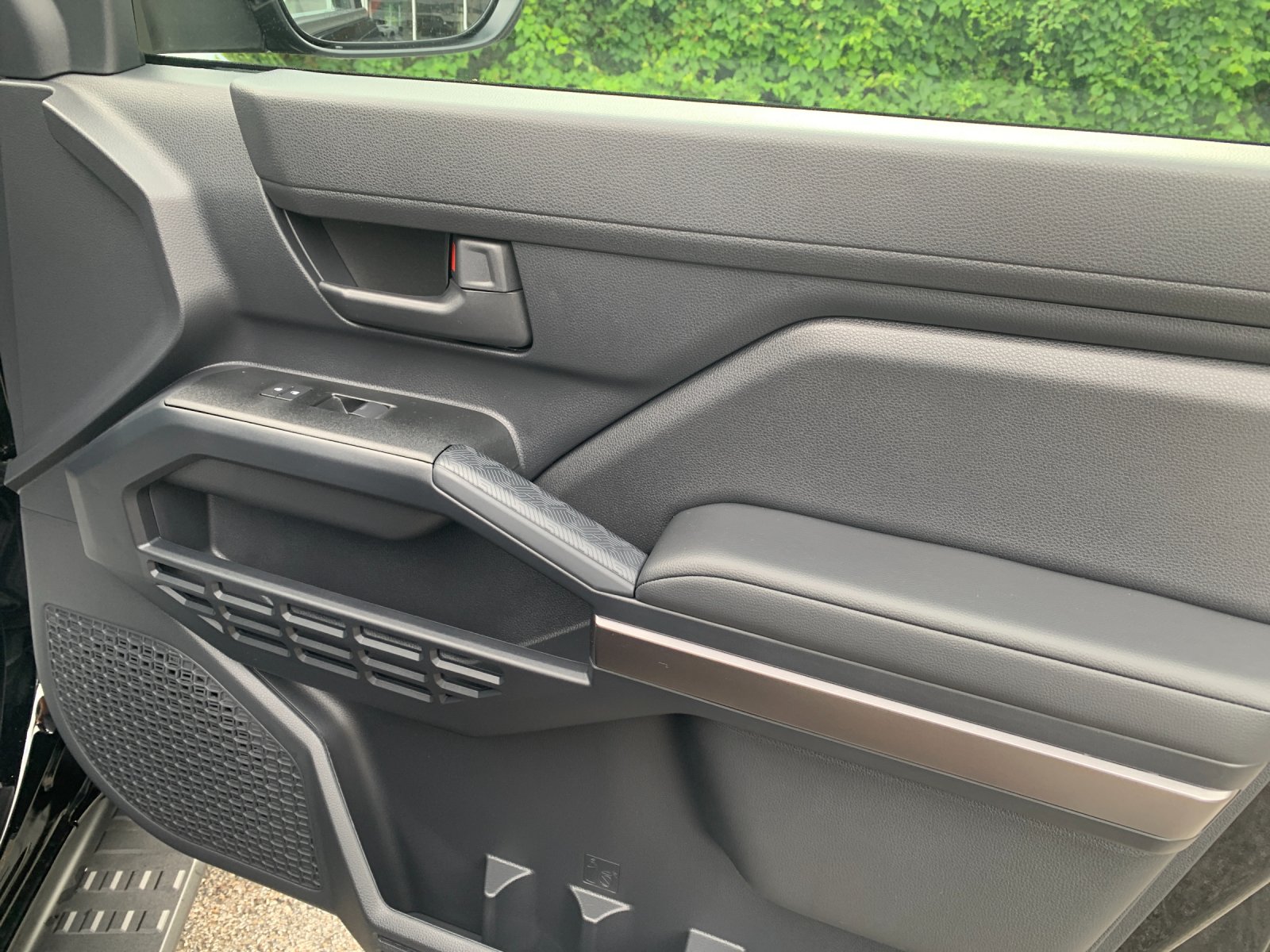 Used 2026 Black Toyota SR5 image 21