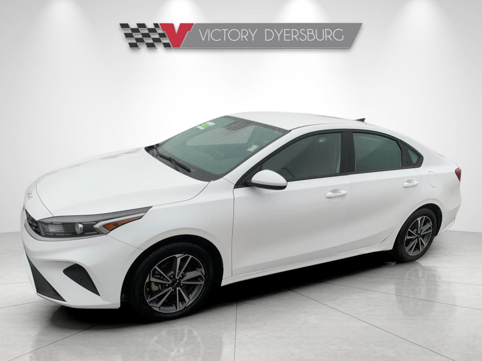 Used 2022 White Kia LXS image 8