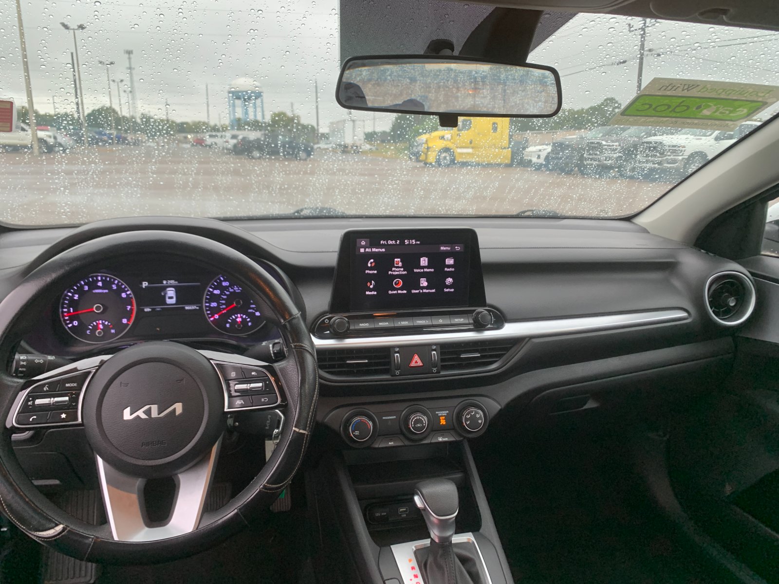 Used 2022 White Kia LXS image 12