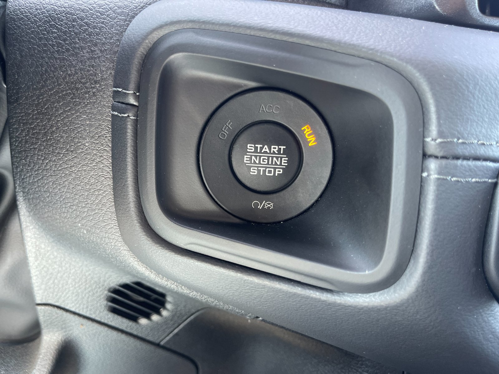 Used 2025 Blue Jeep Sahara image 25