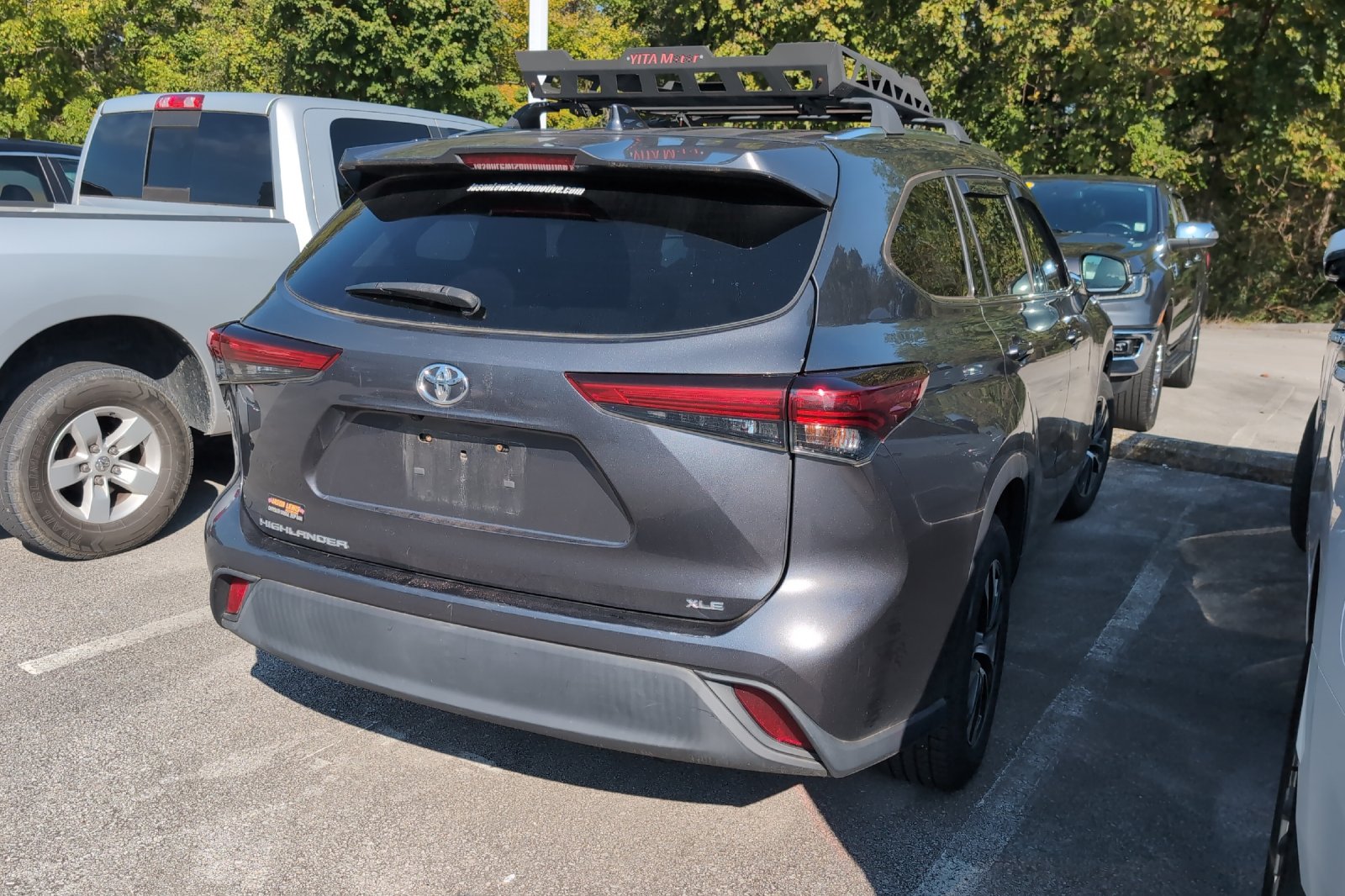Used 2021 Gray Toyota XLE image 6