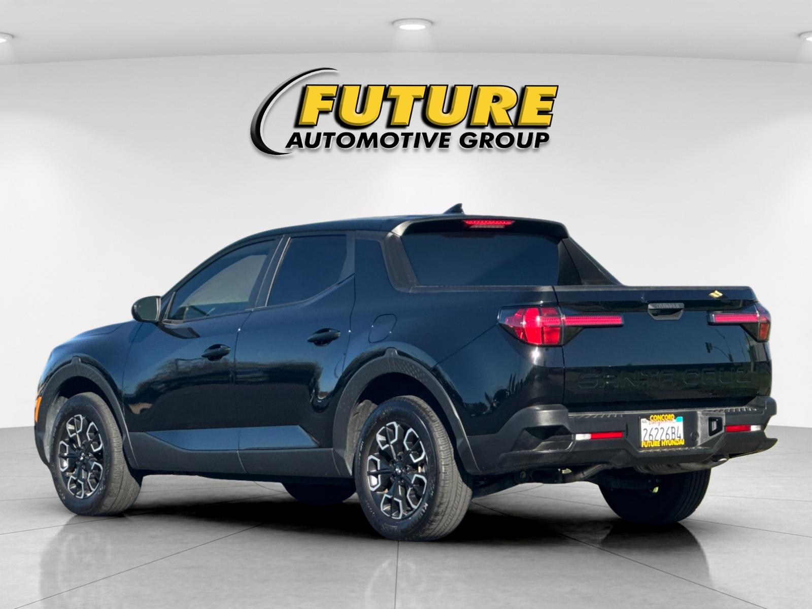 Certified Used 2024 Black Hyundai SE image 5