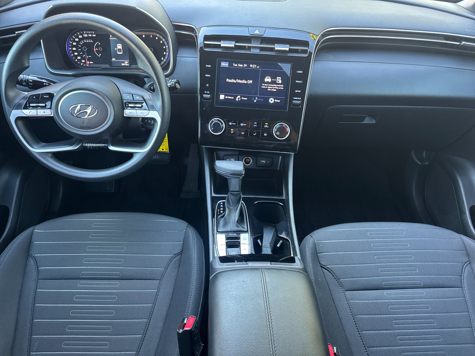 Certified Used 2024 Black Hyundai SE image 12