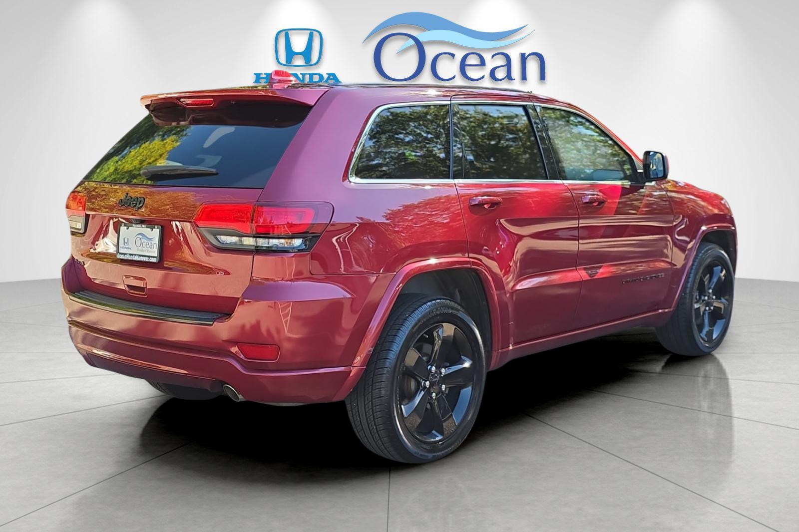Used 2015 Deep Cherry Red Crystal Pearlcoat Jeep Altitude image 3