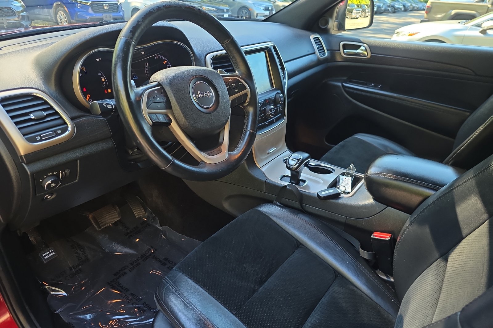 Used 2015 Deep Cherry Red Crystal Pearlcoat Jeep Altitude image 11