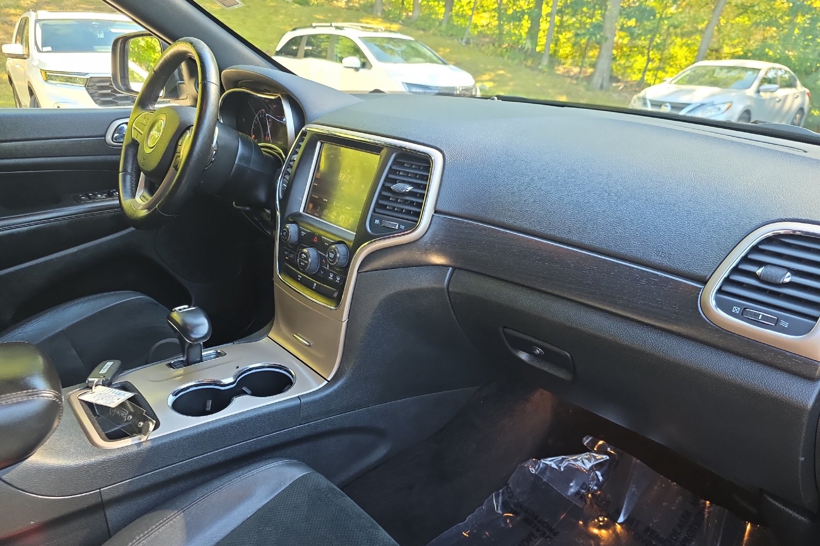Used 2015 Deep Cherry Red Crystal Pearlcoat Jeep Altitude image 16