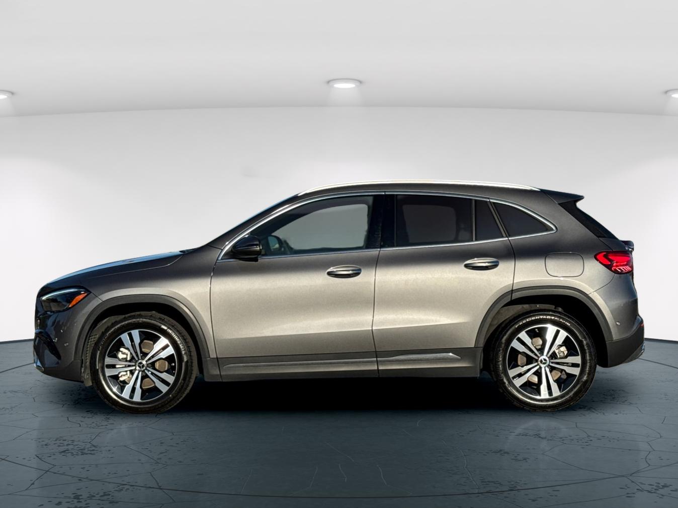 Used 2026 Mountain Grey Metallic Mercedes-Benz GLA 250 4D Sport Utility image 3