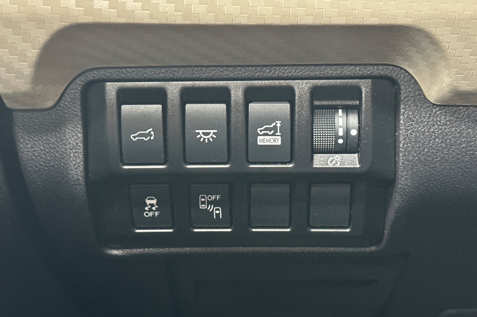 Certified Used 2022 White Subaru Premium image 35