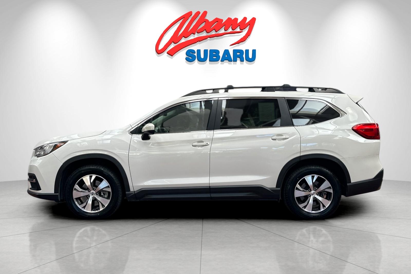 Certified Used 2022 White Subaru Premium image 8