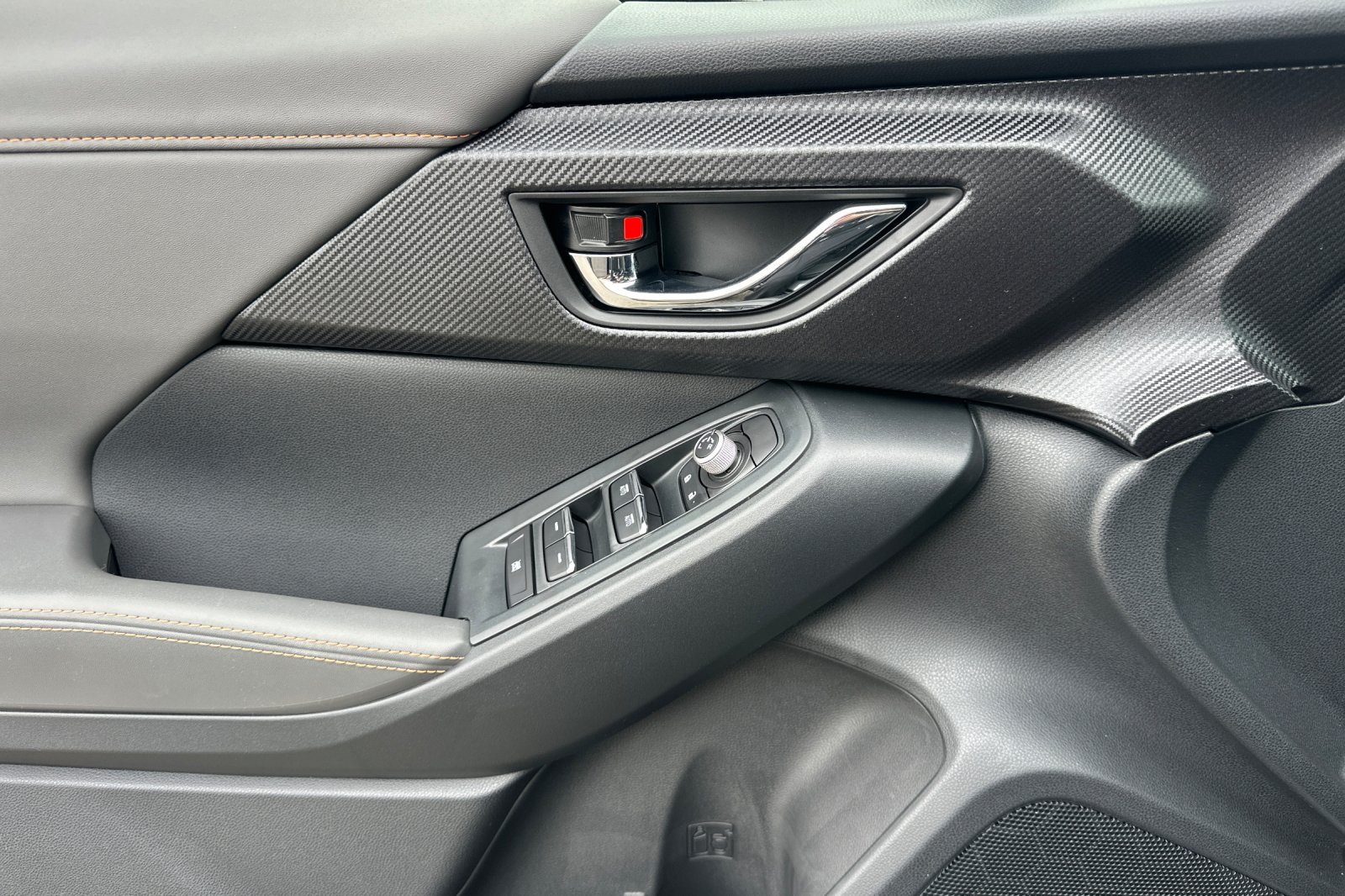 New 2026 ICE SILVER METALLIC Subaru Limited Hybrid image 12
