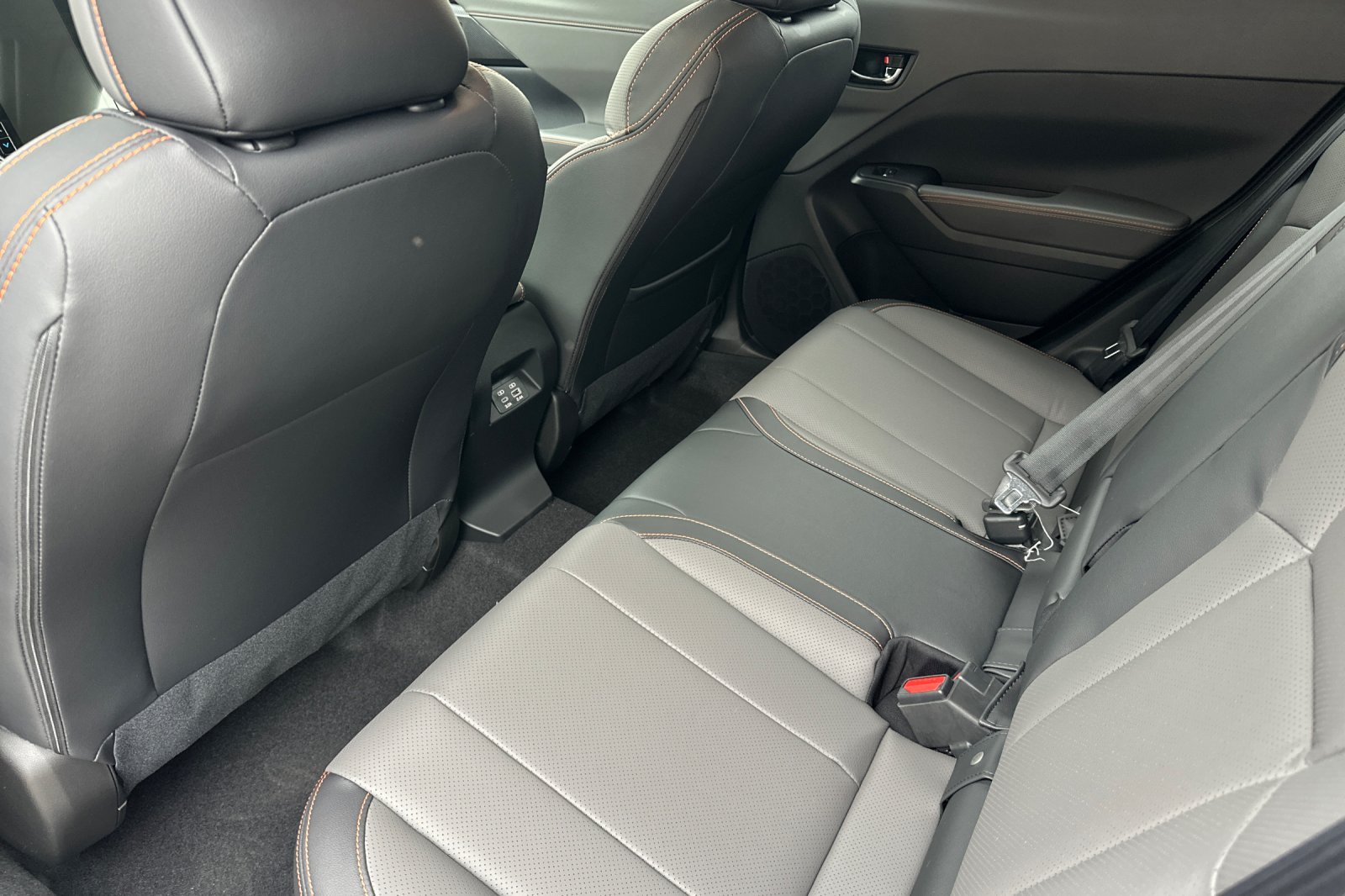New 2026 ICE SILVER METALLIC Subaru Limited Hybrid image 14