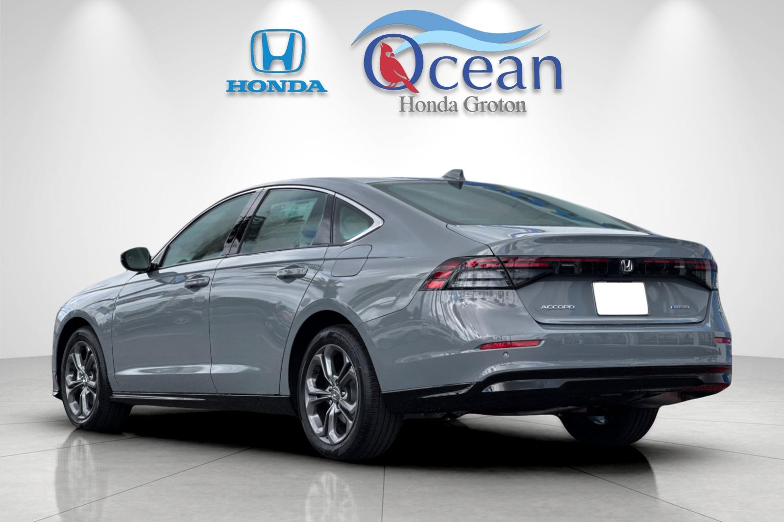 New 2026 Urban Gray Pearl Honda EX-L Hybrid image 3