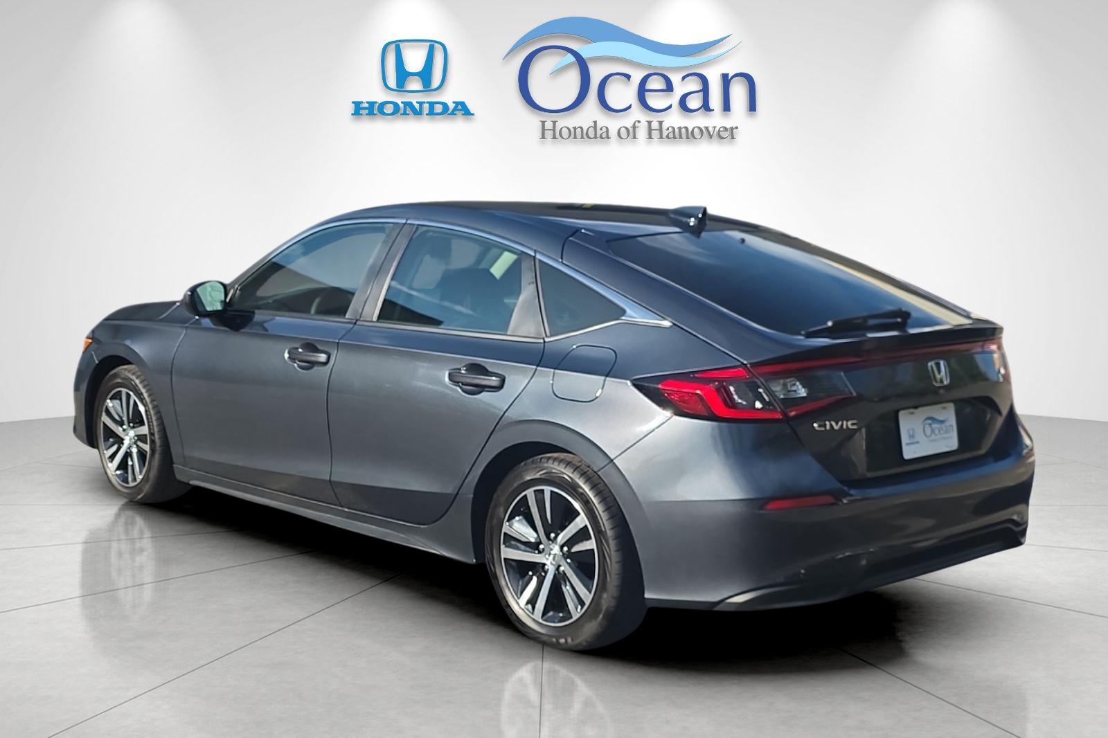 Used 2024 Meteorite Gray Metallic Honda LX image 5