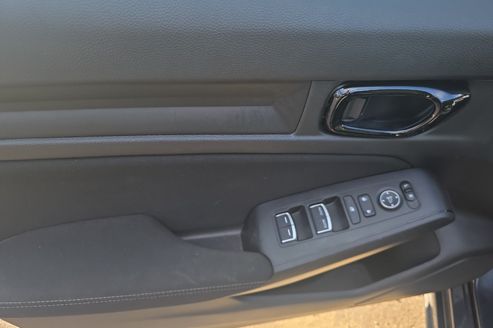 Used 2024 Meteorite Gray Metallic Honda LX image 12