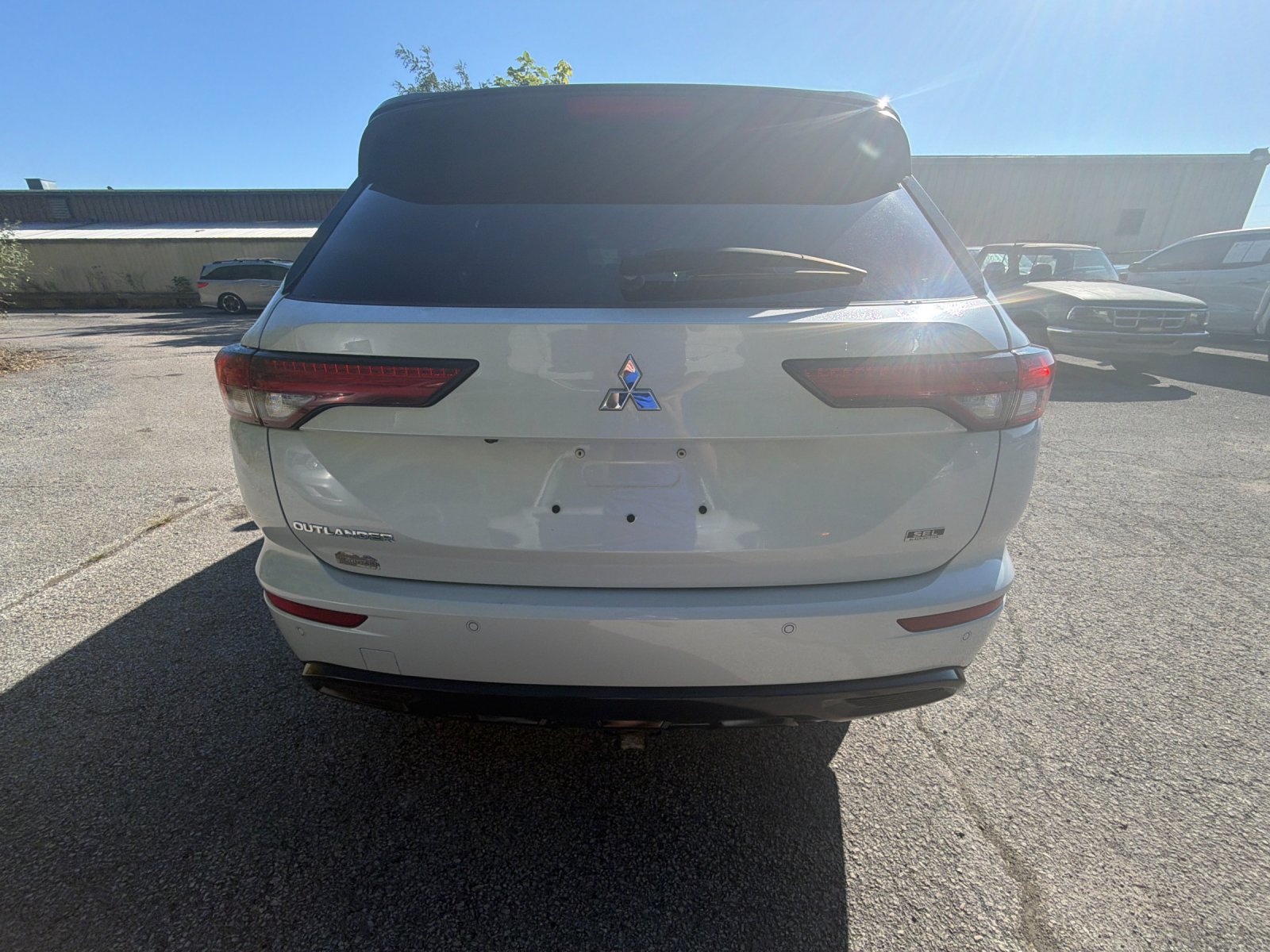 Used 2023  Mitsubishi SEL Black Edition image 4