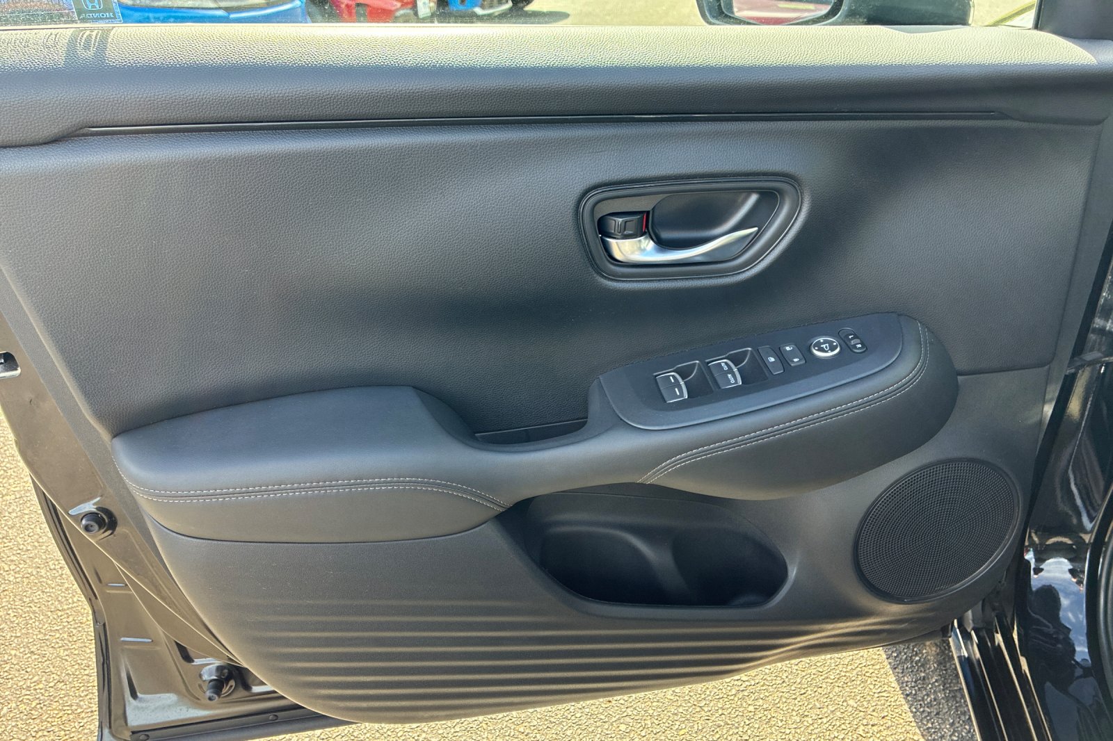 Used 2025 Crystal Black Honda EX-L image 12