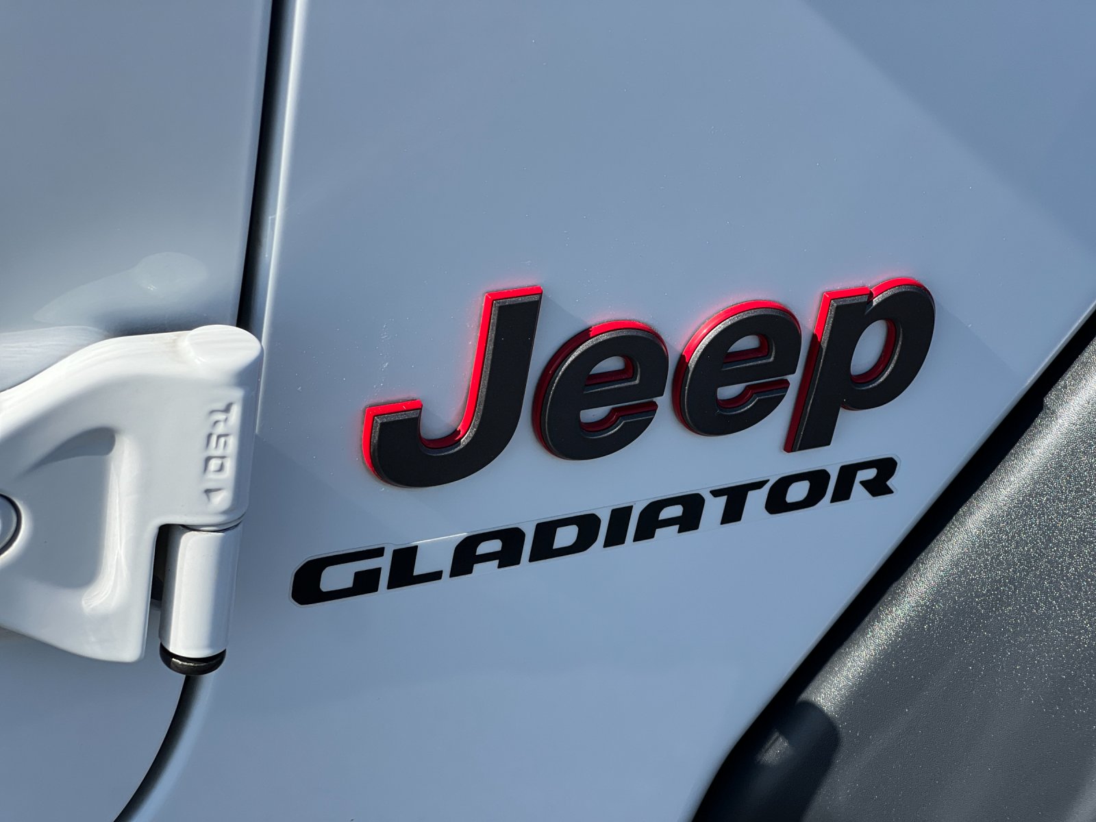 Used 2022 White Jeep Rubicon image 24