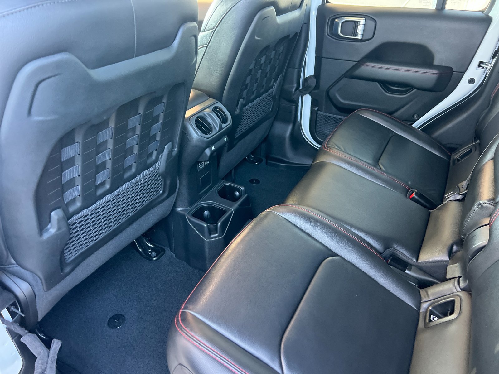 Used 2022 White Jeep Rubicon image 11