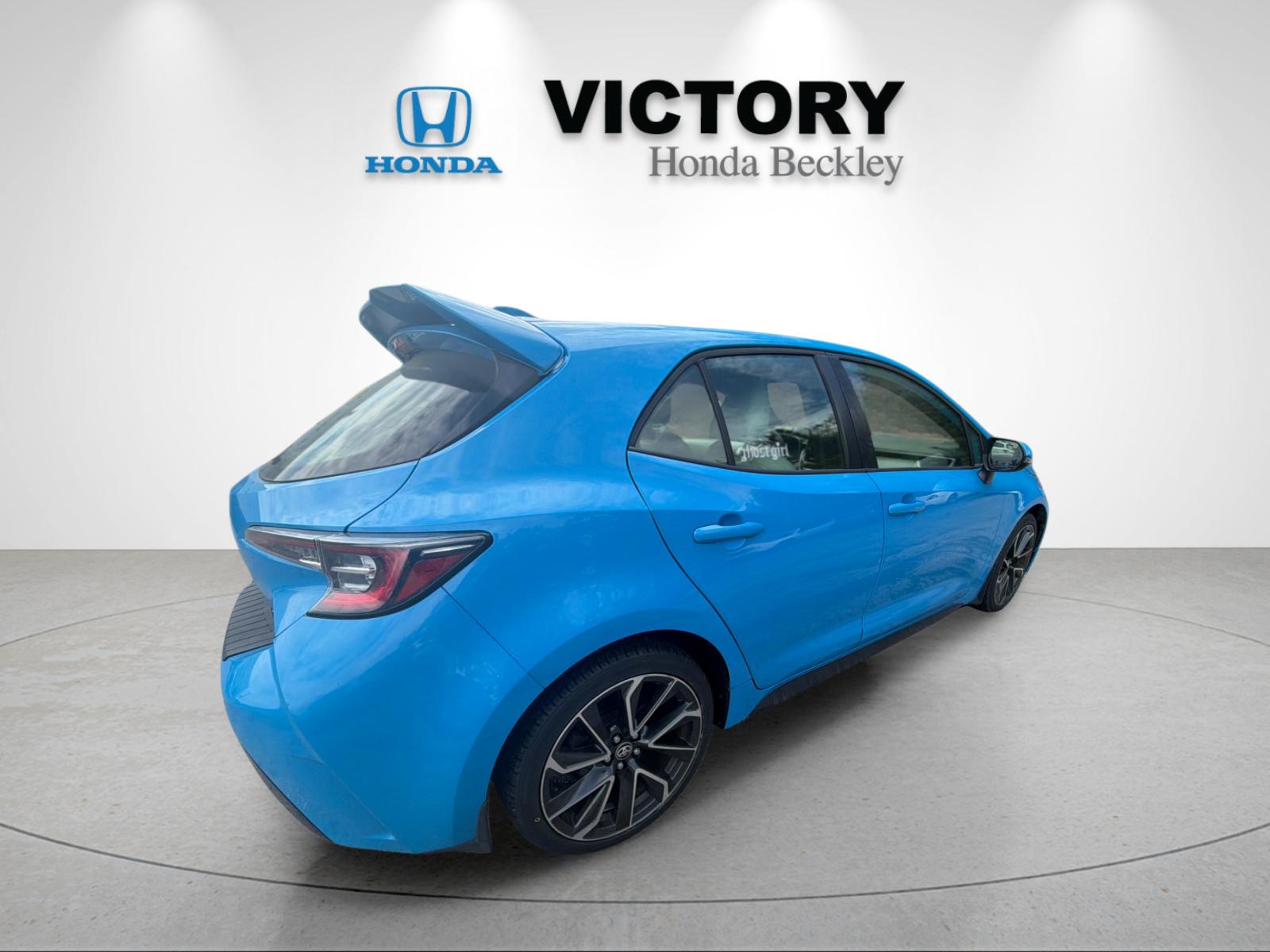 Used 2022 Blue Flame Toyota XSE image 5
