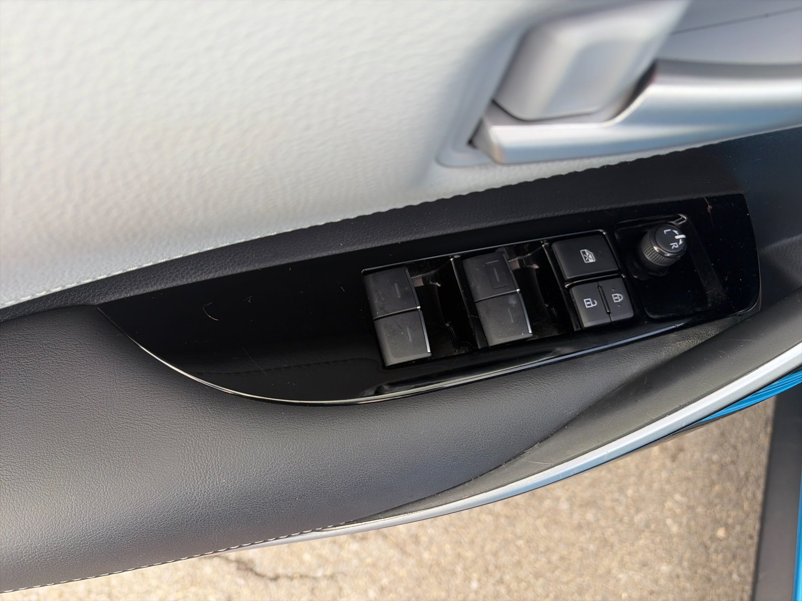 Used 2022 Blue Flame Toyota XSE image 13