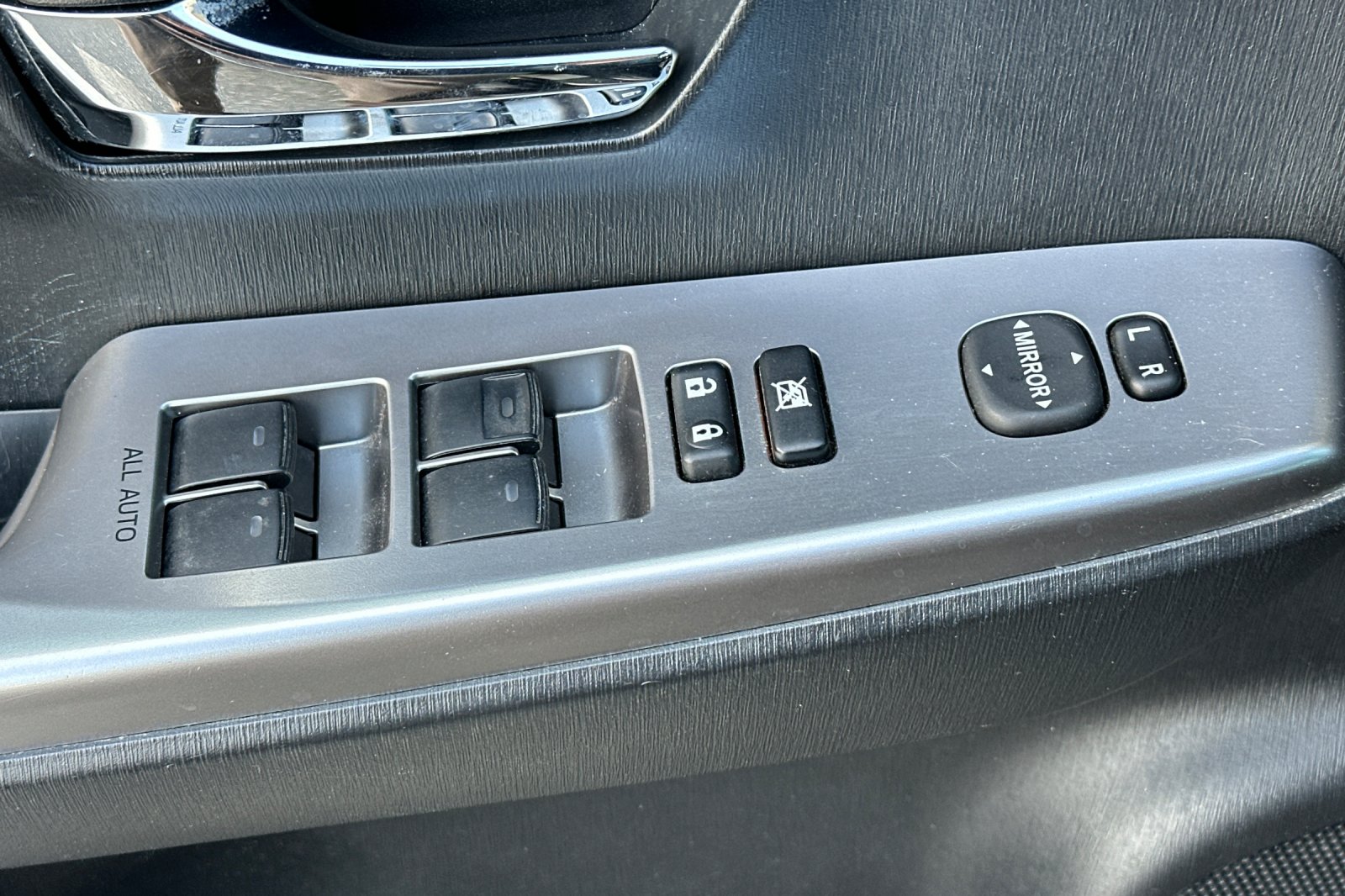 Used 2015 Gray Toyota Four image 13