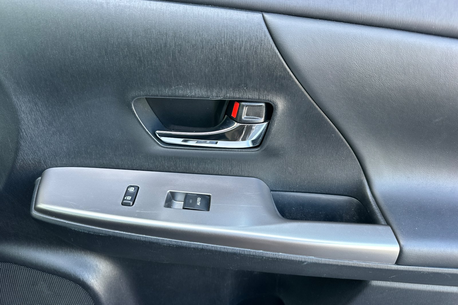 Used 2015 Gray Toyota Four image 20