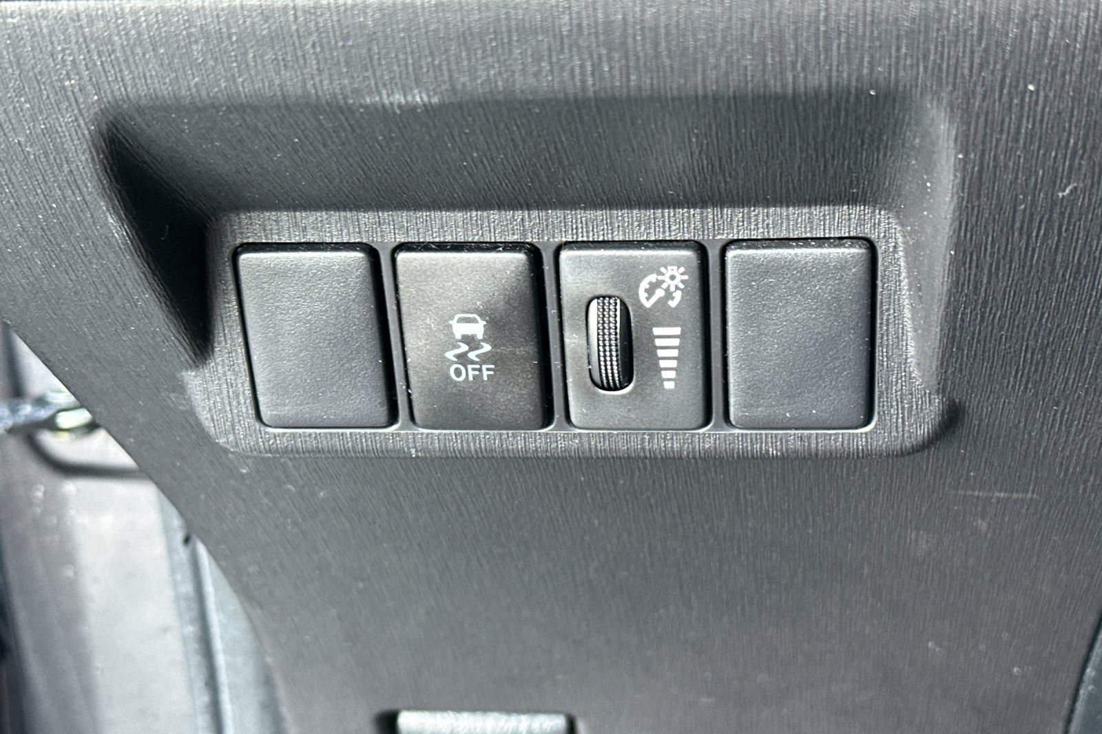 Used 2015 Gray Toyota Four image 32