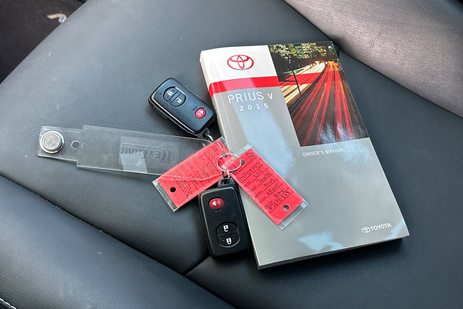 Used 2015 Gray Toyota Four image 10